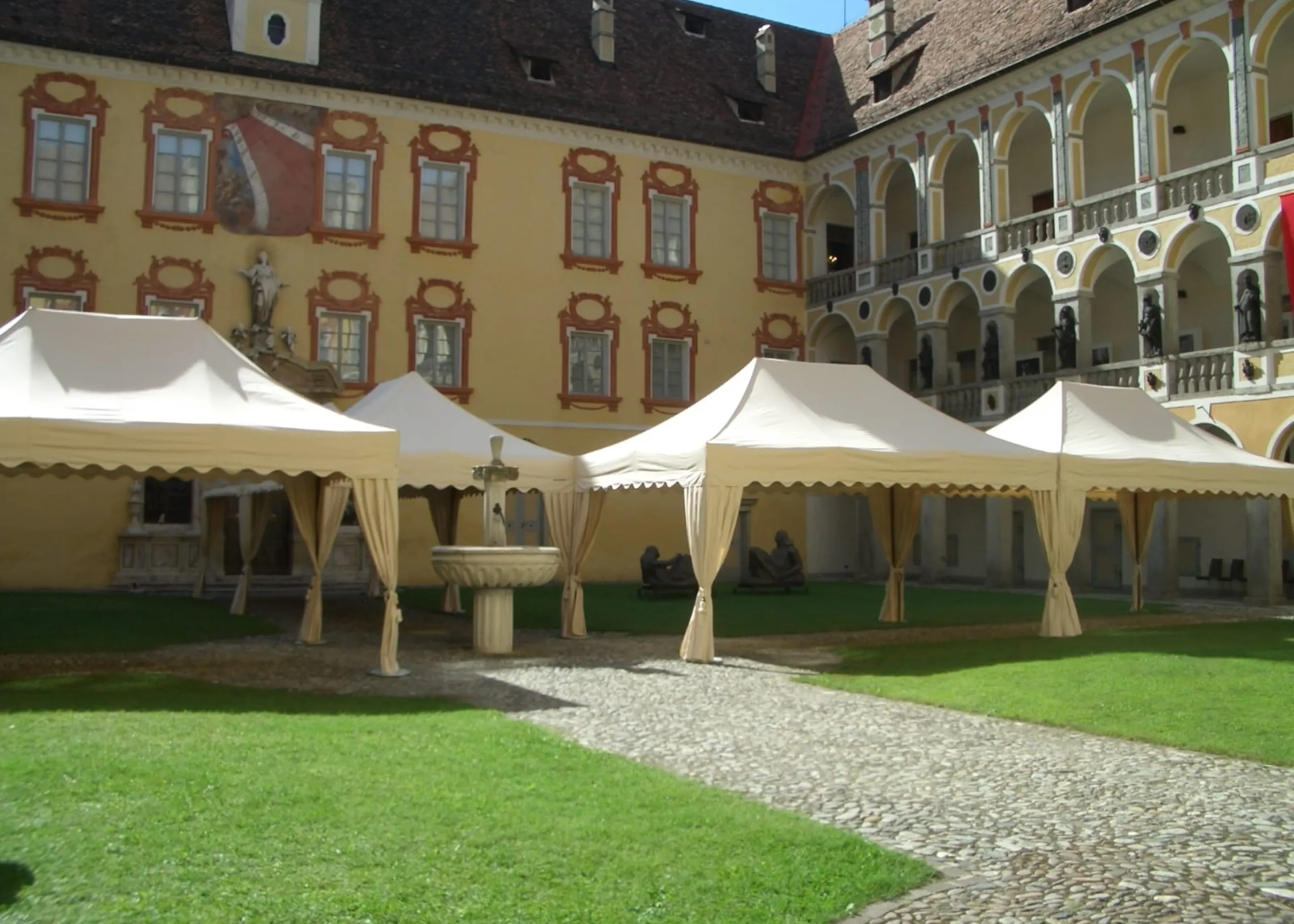 Faltzelt